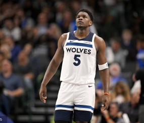 爱德华兹17分兰德尔24分 森林狼胜独行侠