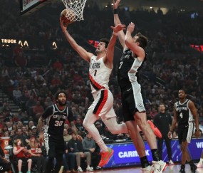 哈珀27+10阿夫迪亚19+9 马刺逆转开拓者总分2-1领先