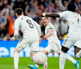 3-2绝杀翻盘！皇马拿下德比大战，西甲争冠稳扎稳打，与巴萨仅差四分